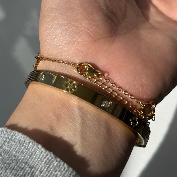 2PCS Gold Clover Stainless Steel Bracelet Set - Picture 12 of 16